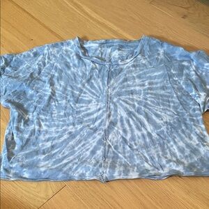 American Eagle Outfitters Blue Tie-Dye body cropped tee